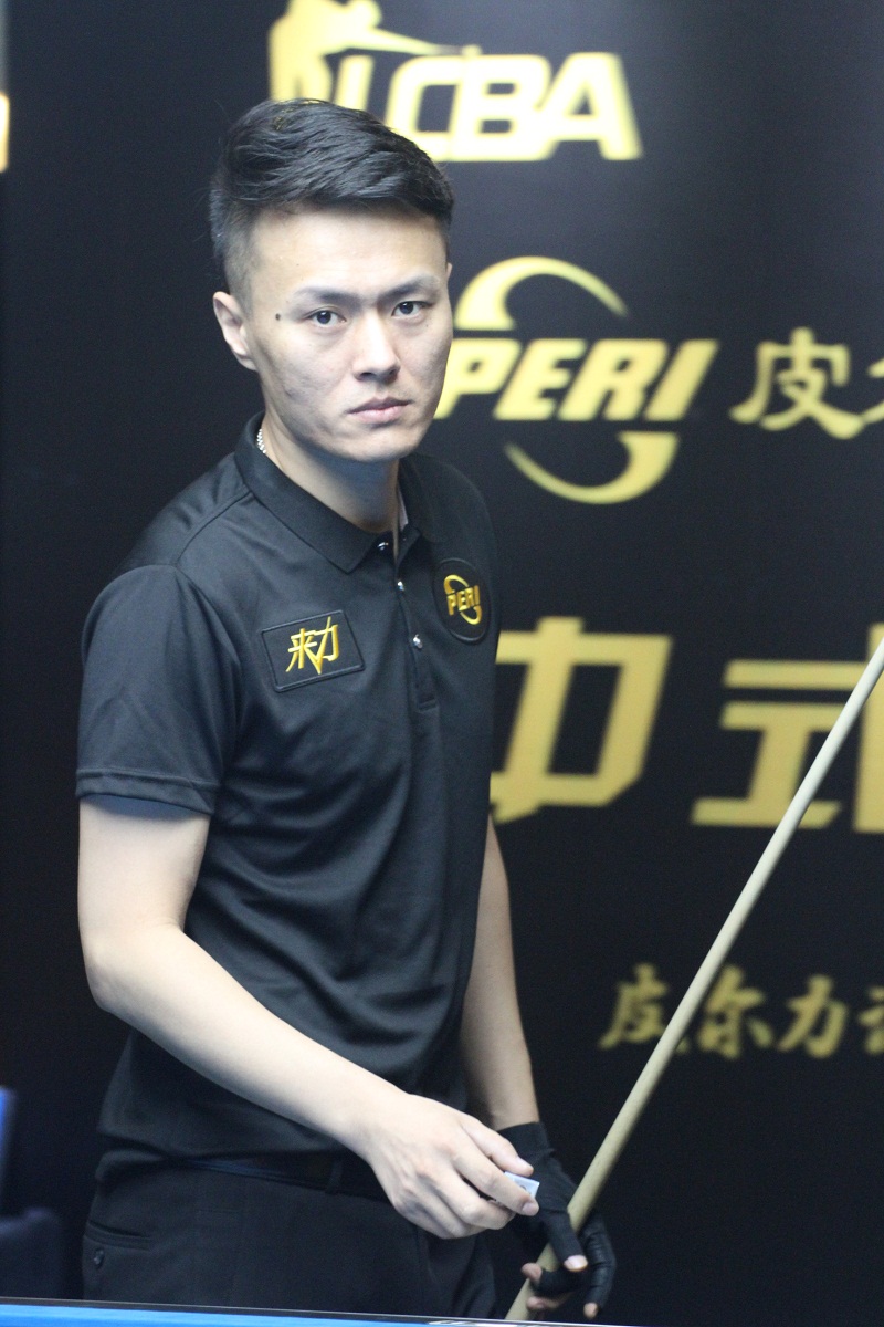 场上的一大 场上的一大