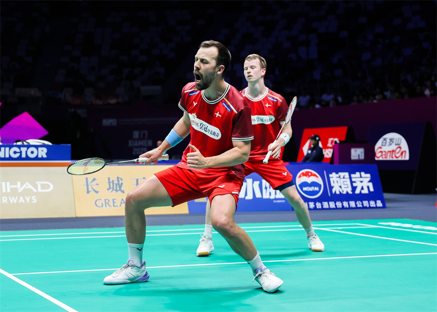 队的持续竞 队的持续竞