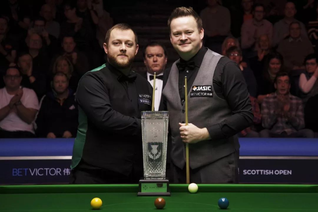 配合紧凑的 配合紧凑的