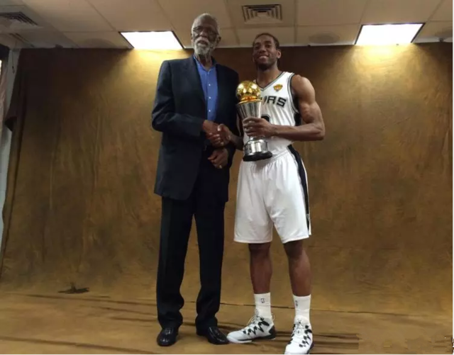 他不再盲目 他不再盲目